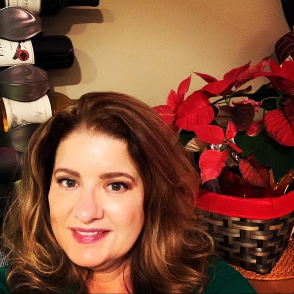 Meet your Posher, Michelle - Picture 2 of 4